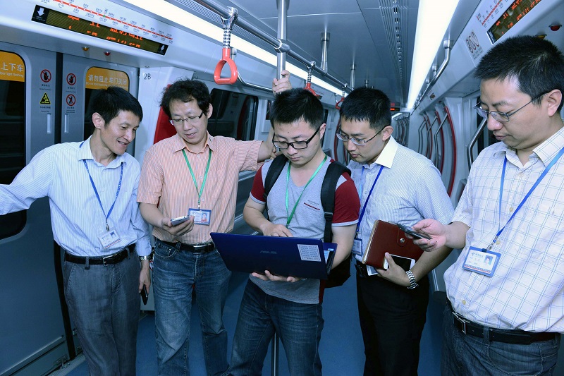 2014年5月,无锡电信员工苦战多年,实现了地铁无线通信全面覆盖.JPG