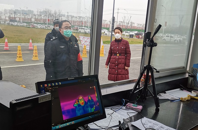 2020年,江苏世纪天虹纺织有限公司通过移动5G热成像体温监测设备快速完成入厂员工体温检测.jpg